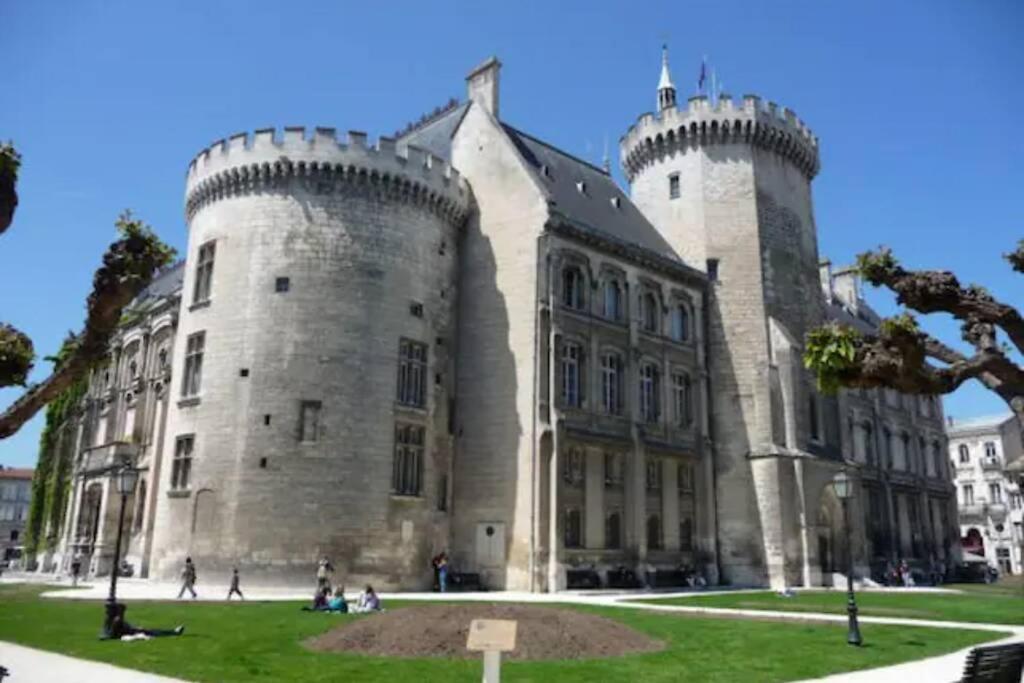 Apartamento L'Escapade Proche Gare Angulema Exterior foto